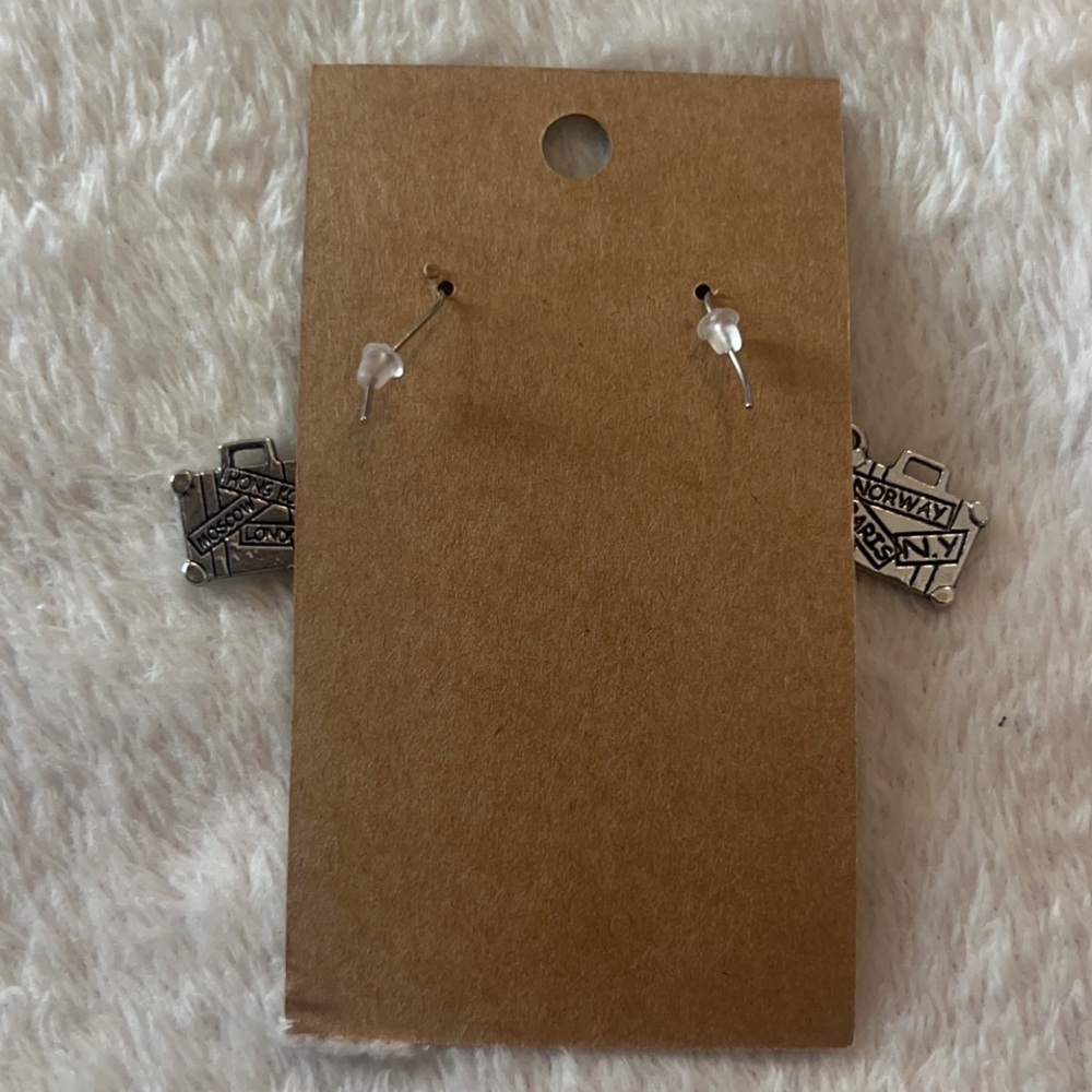 Travel suitcase luggage earrings - Picture 3 of 3